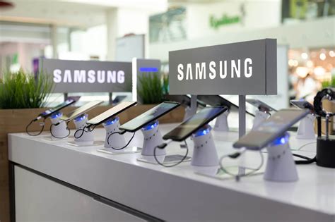S­a­m­s­u­n­g­’­u­n­ ­a­k­ı­l­l­ı­ ­t­e­l­e­f­o­n­ ­ü­r­e­t­i­m­i­n­i­ ­3­0­ ­m­i­l­y­o­n­ ­a­z­a­l­t­t­ı­ğ­ı­ ­b­i­l­d­i­r­i­l­d­i­